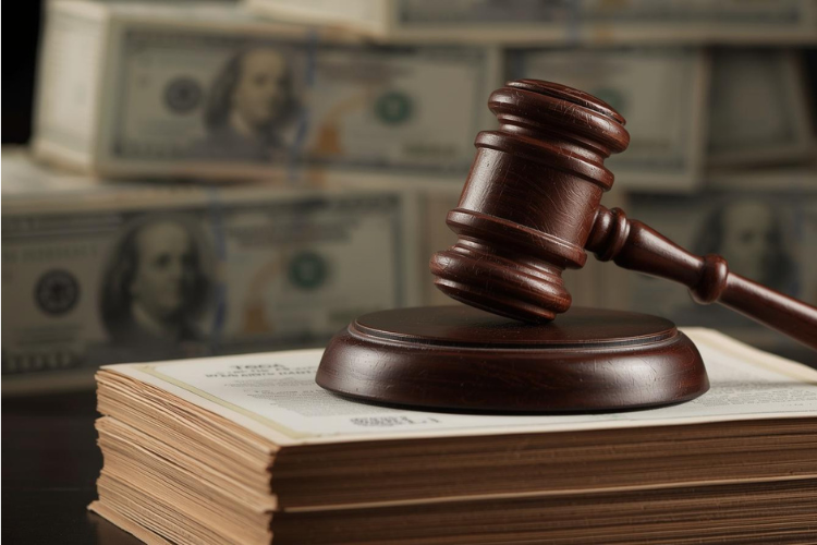 美國 EPA 裁定一業者違反 TSCA 下的二氯甲烷管制規定，最終支付 1.4 萬美元罰款結案