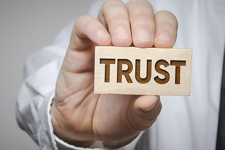 「SEMI TRUST」是為半導體及高科技製造業打造的品質標章，依據ISO架構並結合國際標準，對半導體之潔淨度與氣體化學管理兩大面向進行驗證，確保產品在安全、性能與適用性上符合業界要求。申請流程簡單，有助於提升產品全球市場信任度與競爭力。