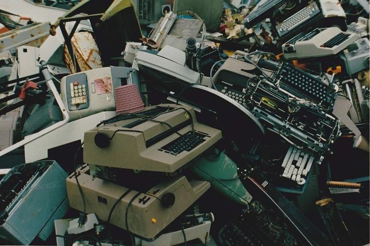 基於保護環境的立場，孟加拉之環境、森林及氣候變遷部在2019年公佈了有毒廢棄物管理規則草案，目前於世界貿易組織(WTO)技術性貿易障礙協定(Agreement on Technical Barriers to Trade，TBT)提出通報，意見徵詢延長至2020年6月30日截止。