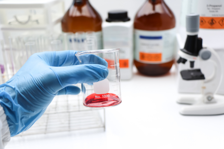 2025 年 8 月 11 日，歐盟委員會發布了第 2025/1731 號法規，修訂了 REACH 附件 XVII 第 28 至 30 條下的 CMR 物質清單。